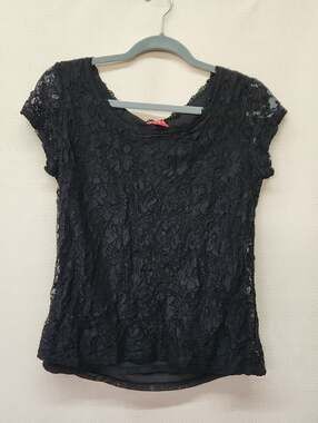 Elle Black Floral Lace Short-Sleeve Blouse